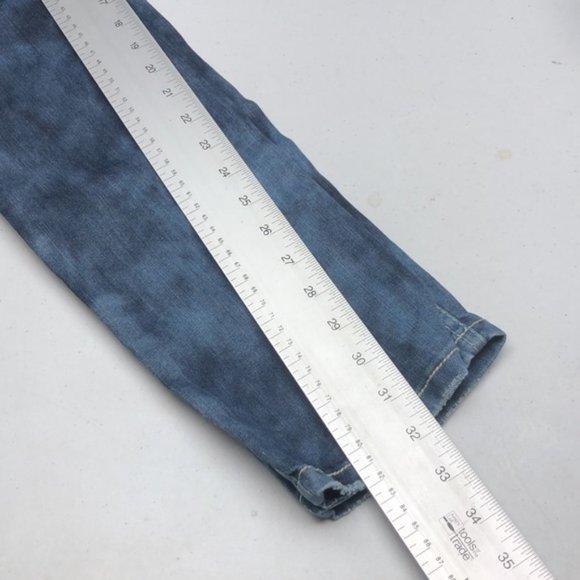 LIKE NEW ALMOST FAMOUS SLIM STRAIGHT JEANS 9/29x30 ๐ - Picture 10 of 13
